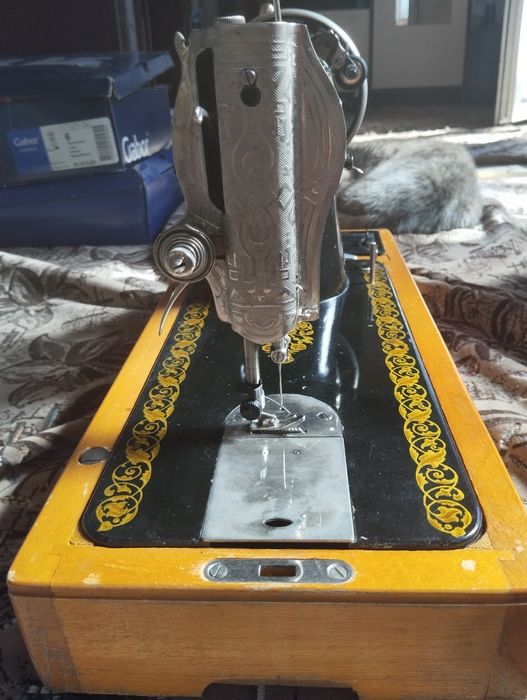 Продам швейну машинку ПМЗ ім. Калініна