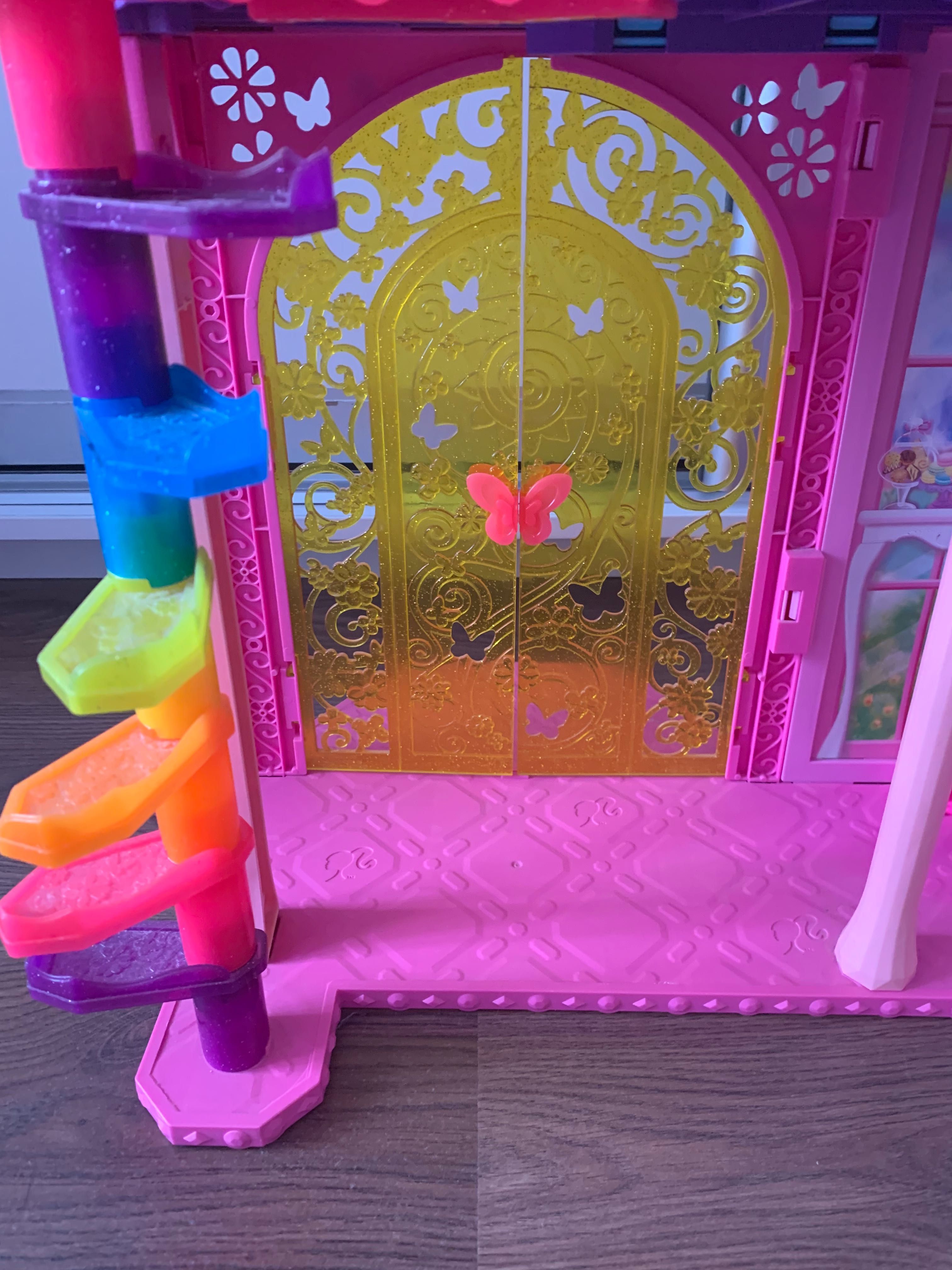 Продам Домик Barbie Dreamtopia волшебный