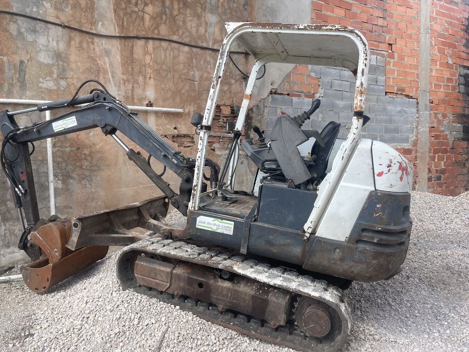 Mini escavadora volvo