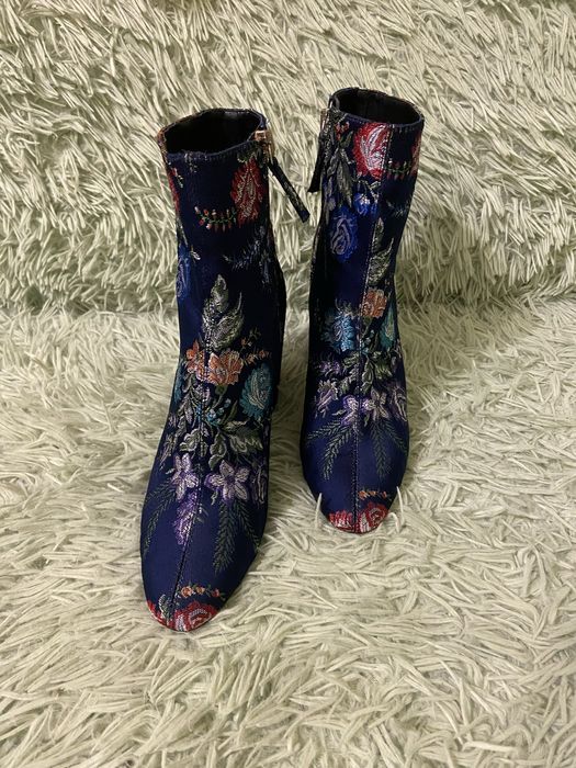 Жіночі ботінки ZARA (38 р.)