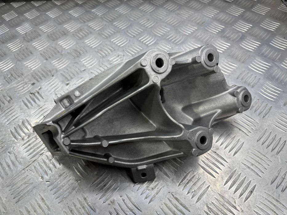 Кронштейн двигателя левый BMW X5 G05 B58B30P 22119844633