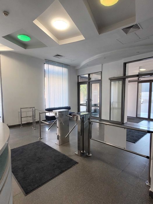 Офіс 16 кв.м. біля м.Чернігівська