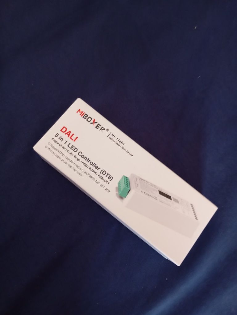 MIboxer 5-1 LED controller