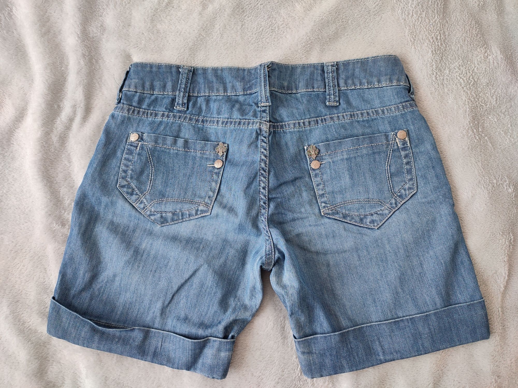 Krótkie spodenki damskie jeansowe szorty