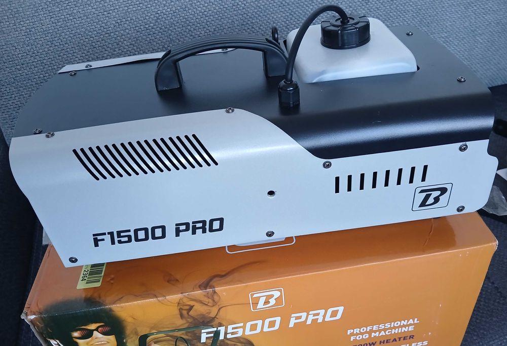 Obudowa wytwornicy dymu 1500W stan jak nowa