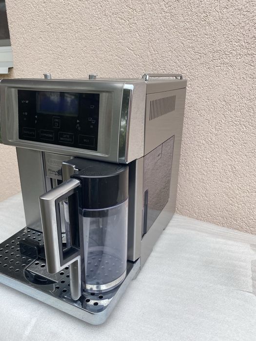 Кавомашина DeLonghi Primadonna Avant ESAM6700 Відмінний стан є Вибір