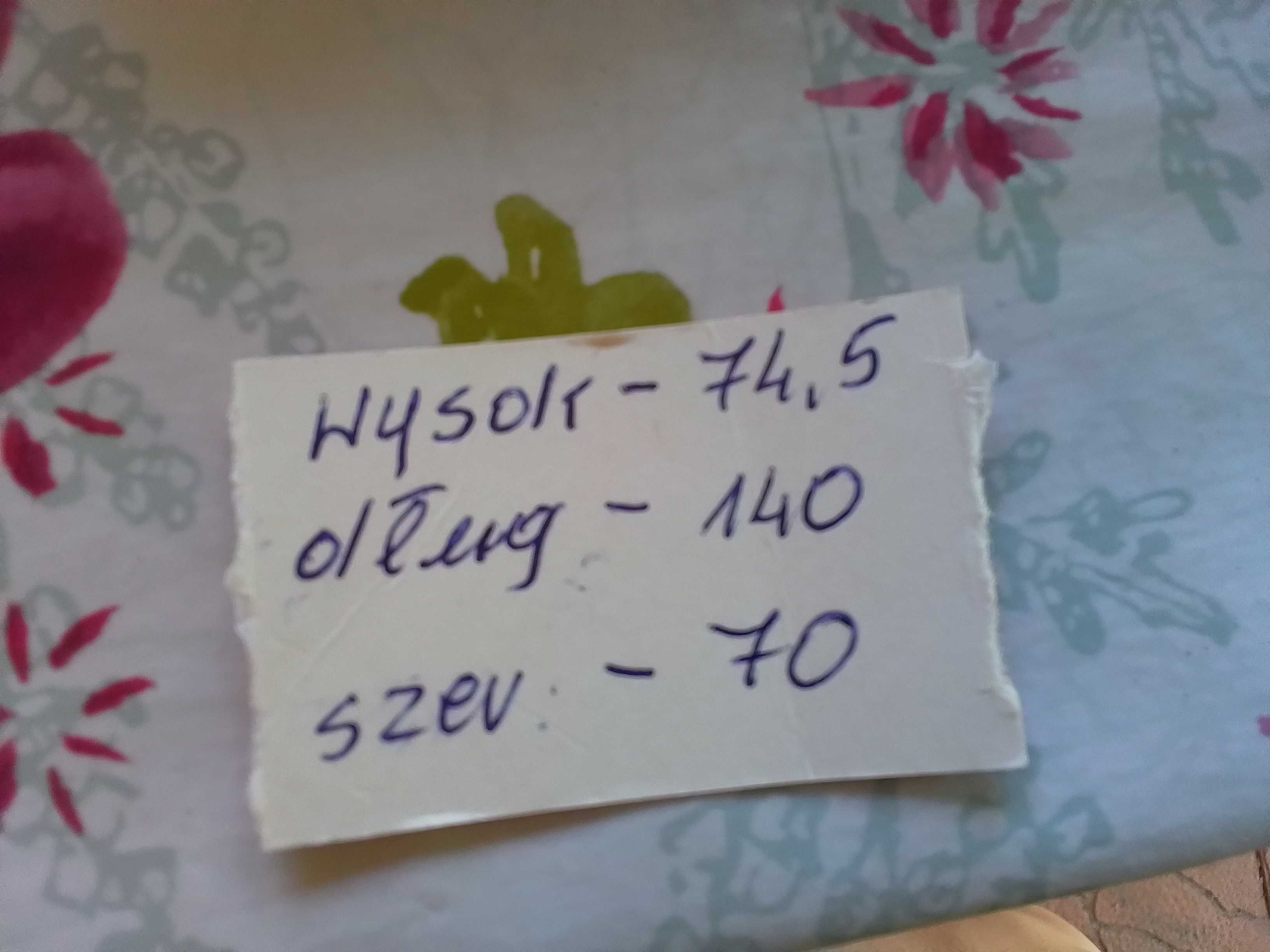 Stół z szufladami