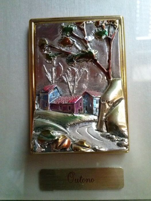 Quadro decorativo em relevo