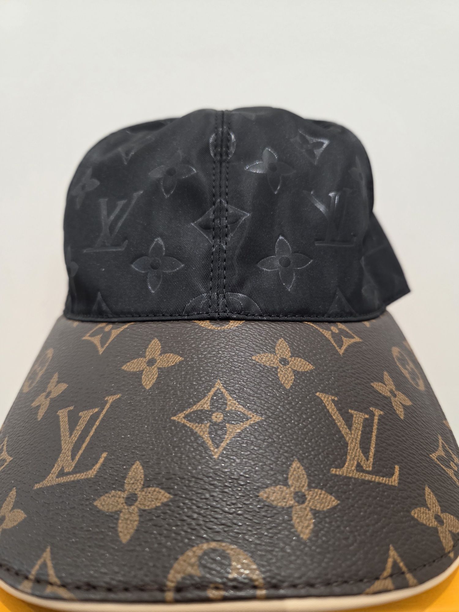 Chapéu Louis V preto