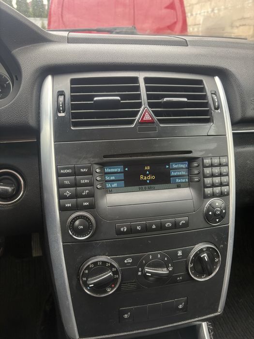 Mercedes- Benz 180 CDI, automat, 2005r. Disel, 2 komplety opon