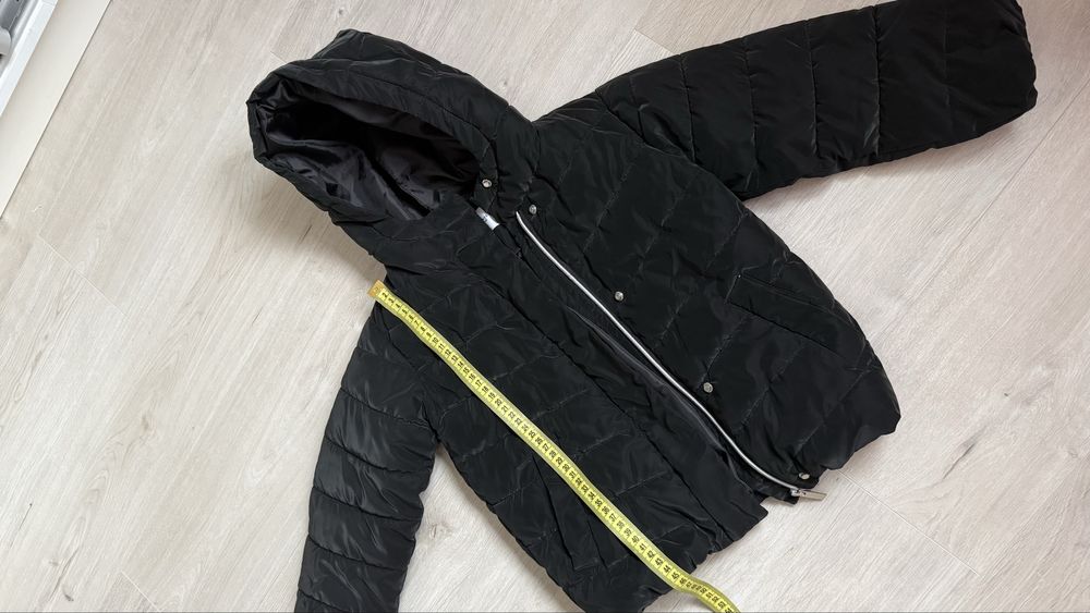 Демісезонна куртка reserved