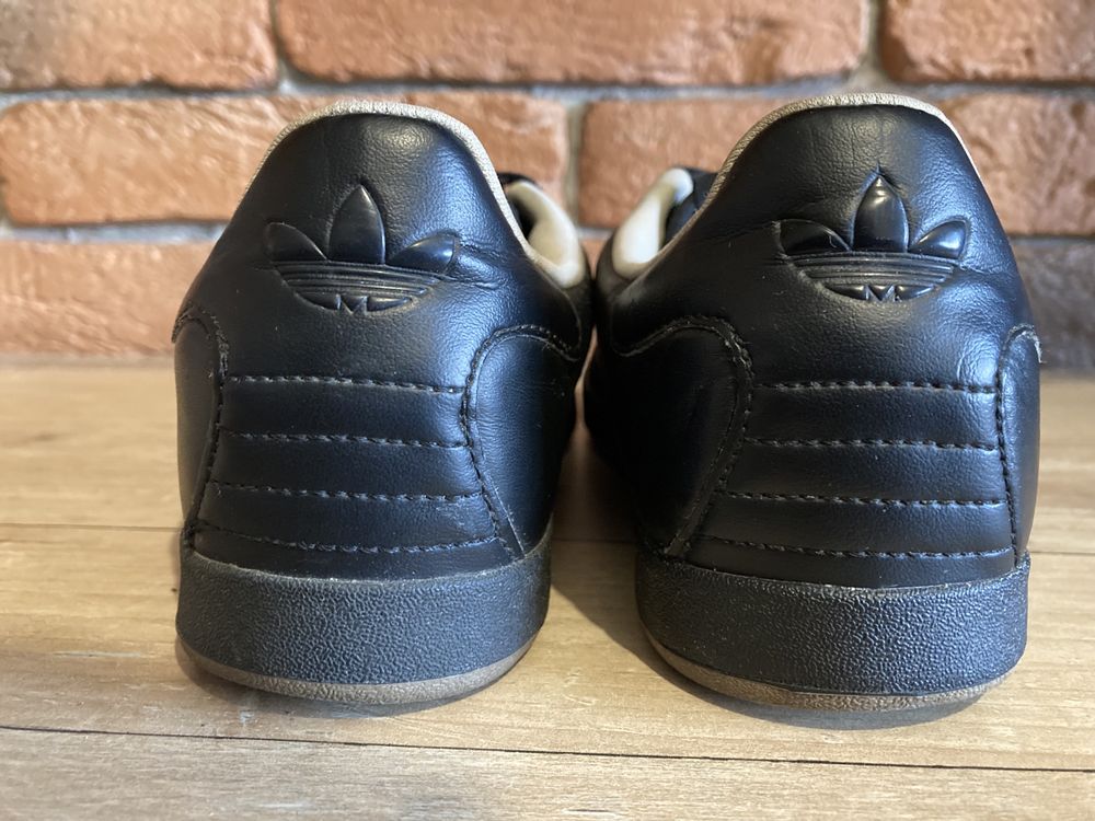 Кроссовки Adidas , 37 размер, оригинал