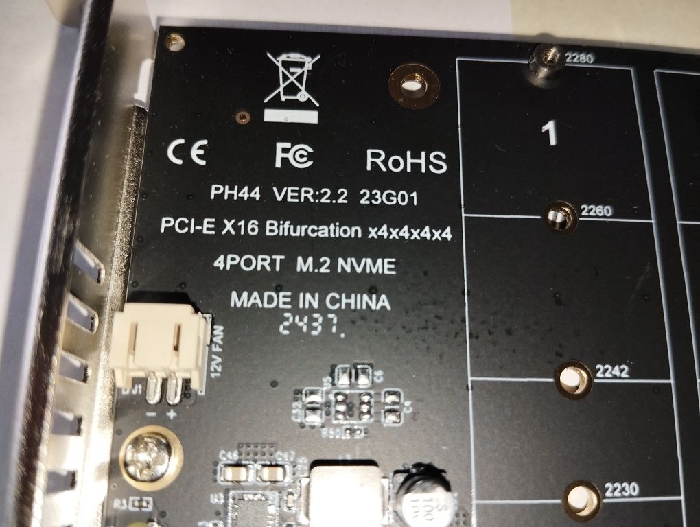 Adapter PCIe x16 na 4x M.2 NVMe SSD