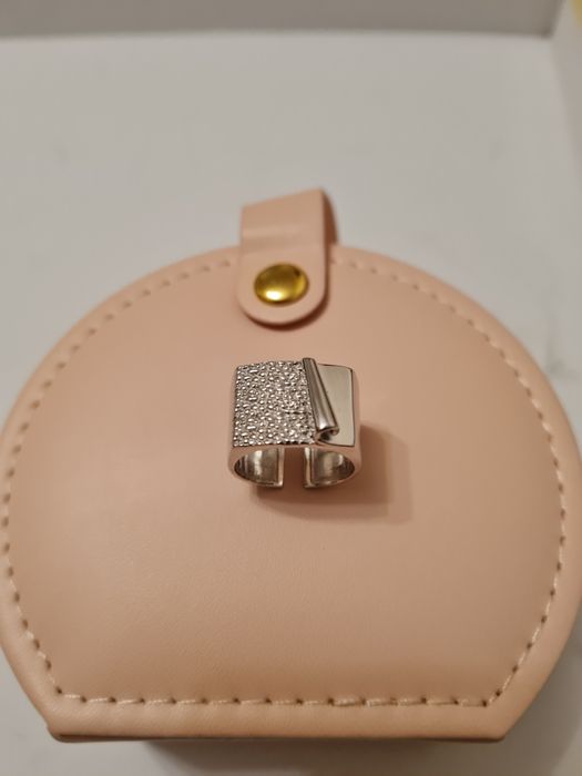 Продам скриньку-бокс для прикрас