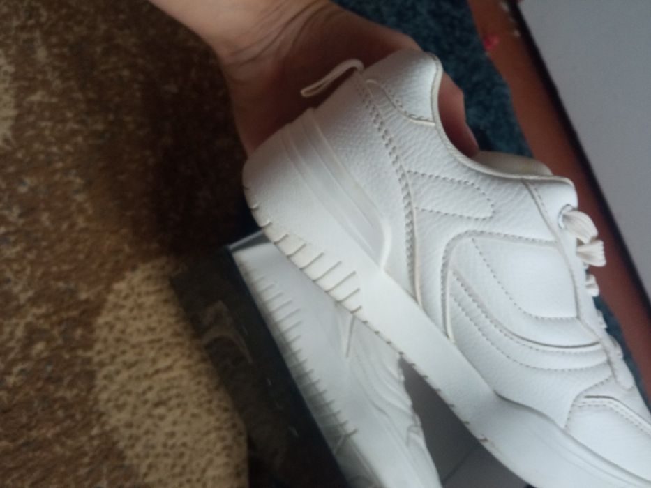 Продам взуття жіноче 37 розмір