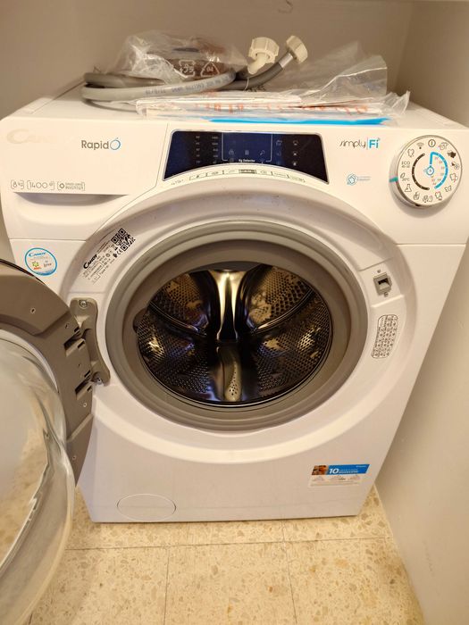 Máquina de Lavar Roupa Candy 8kg 1400 RPM