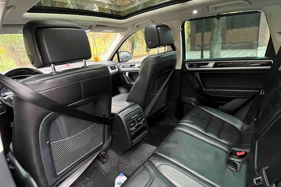 Продам Volkswagen Touareg 2015 года