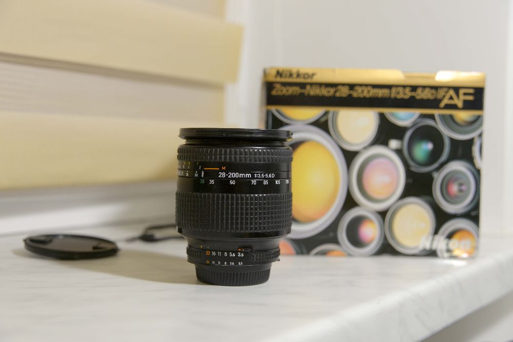 Продам Nikkor 28-200mm 3.5-5.6D для повного кадру nikon.