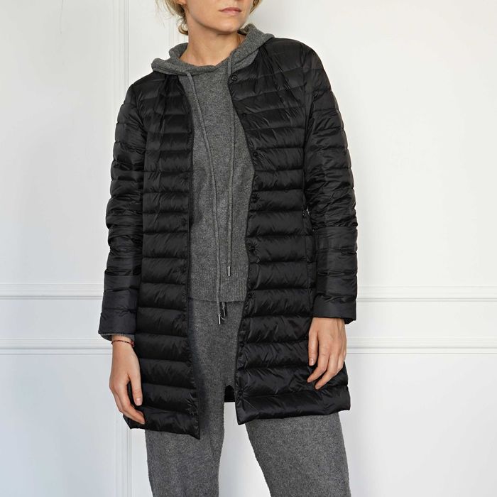 Удлиненный ультралегкий пуховик