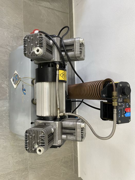 Компресор  DURR DENTAL Quattro , обʼєм 50л