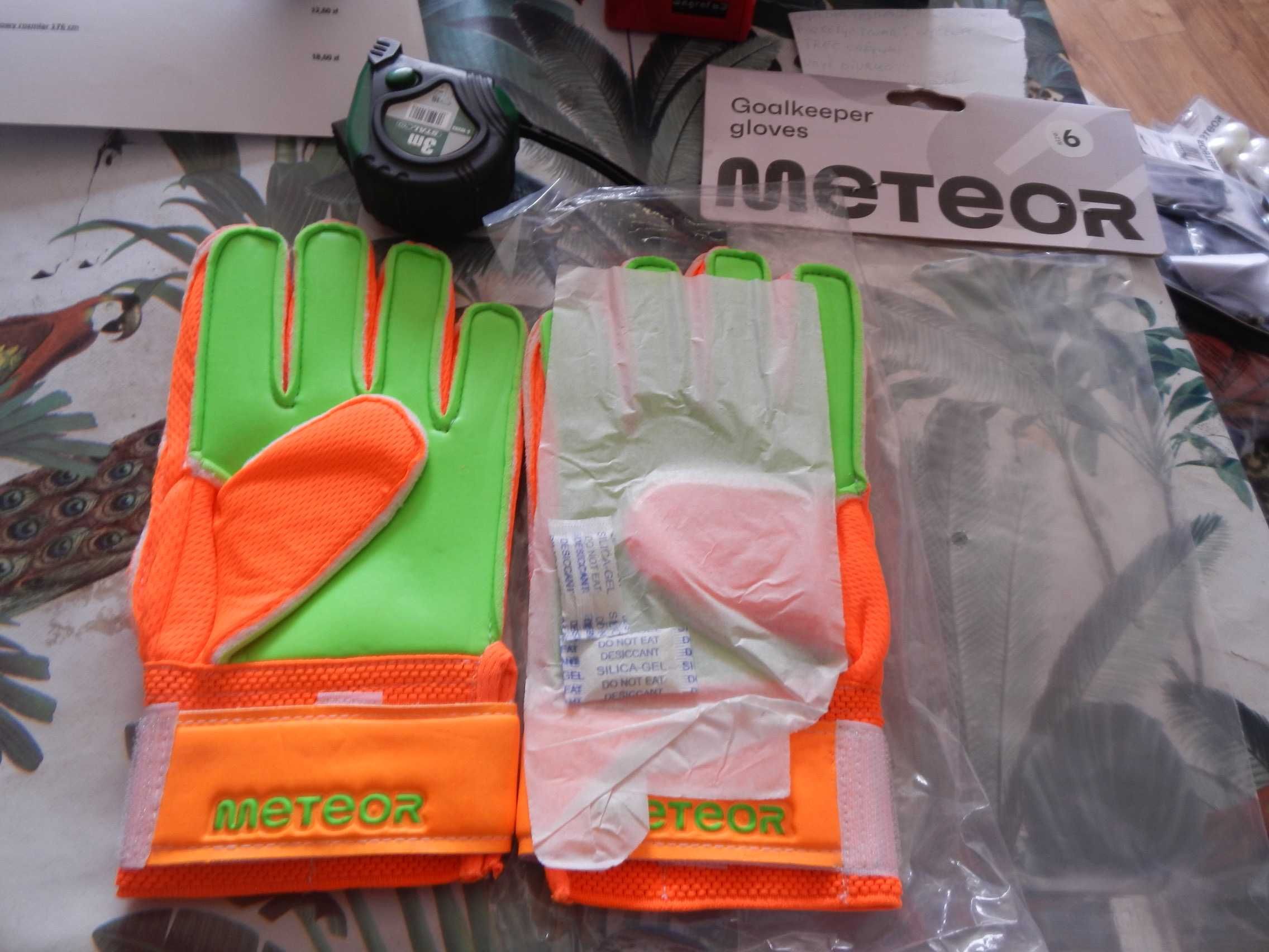 Wyprzedaż->Rękawice bramkarskie Meteor Catch 6 pomarańczowy