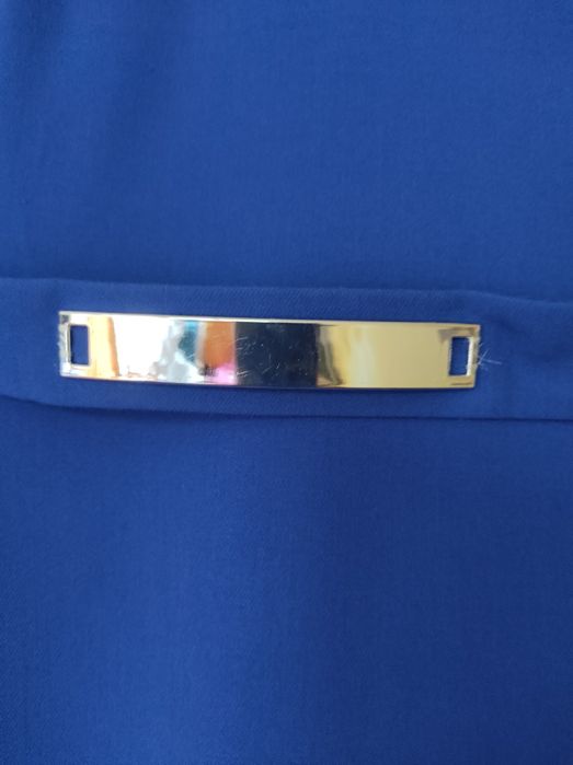 Elegancka sukienka  z paskiem