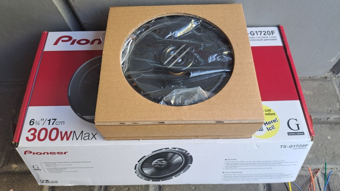 Radio com Bluetooth Xomax + colunas  Pionner
