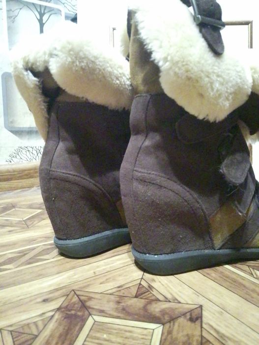 Жіночі зимові ботинки