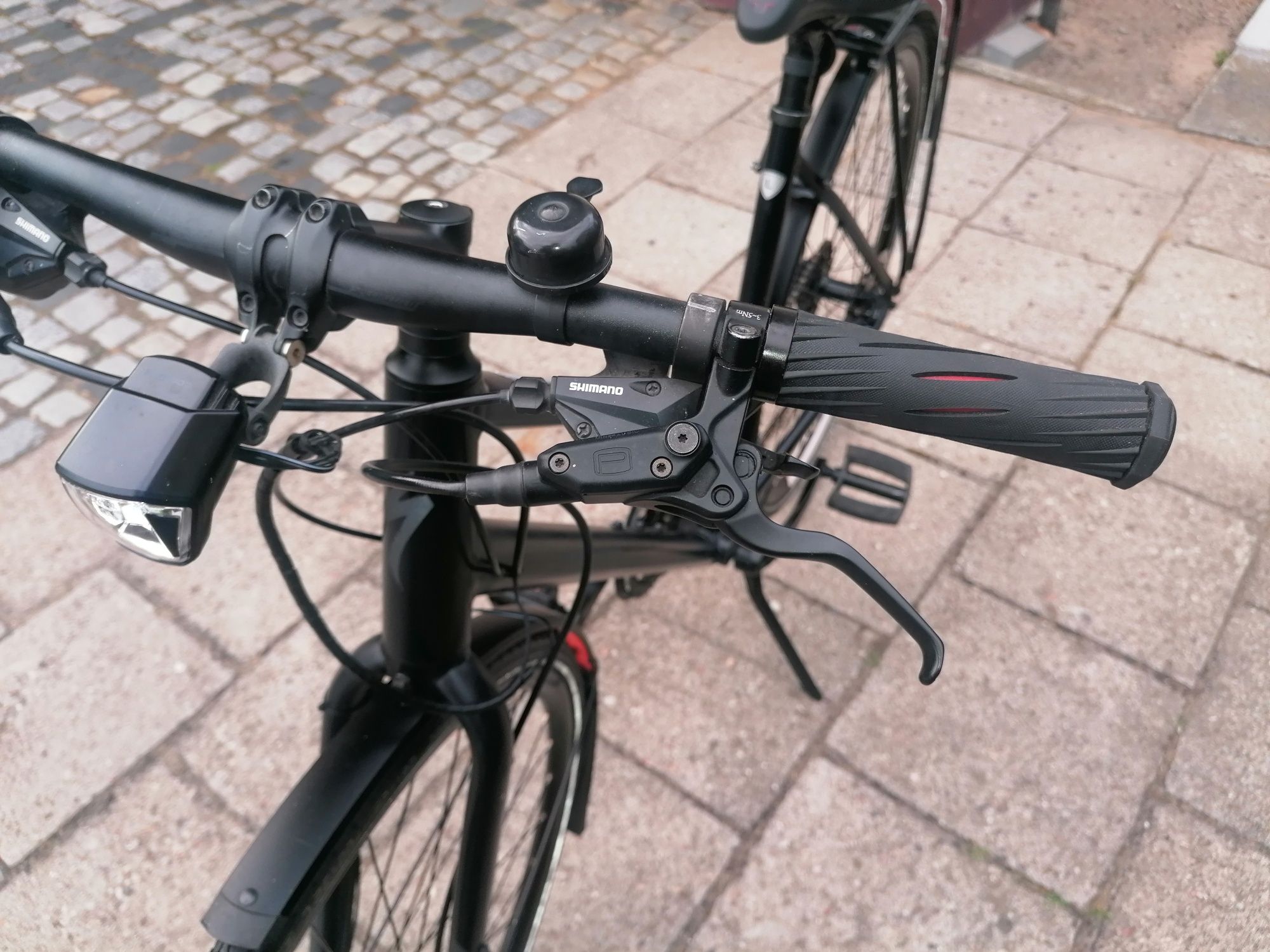 Rower trekkingowy Specialized SIRRUS