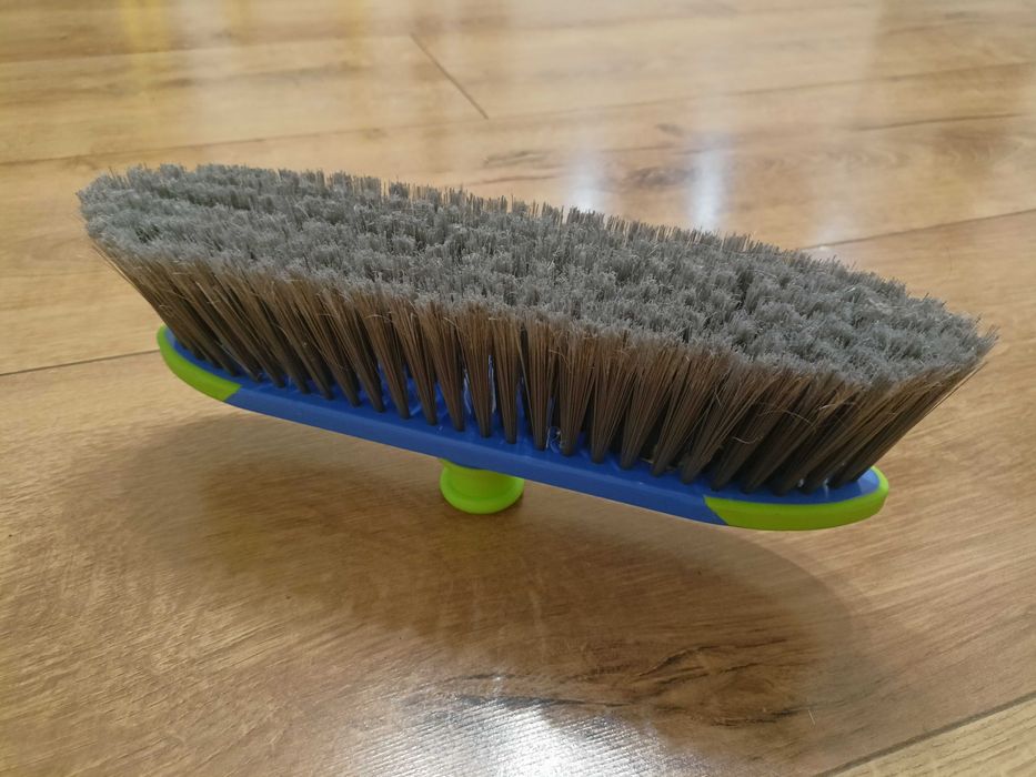 Szczotka/miotła piękna niebieska