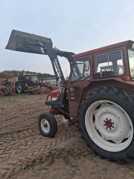 Ładny ciagnik International (Case)674 Tur quicke