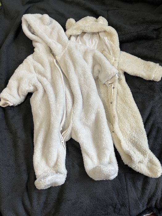 Продаю комбинезоны-мишки и зимнюю шапку 3-6 мес