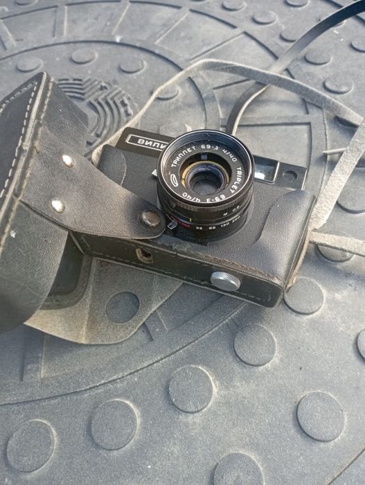 Фотоапарат з чихлом