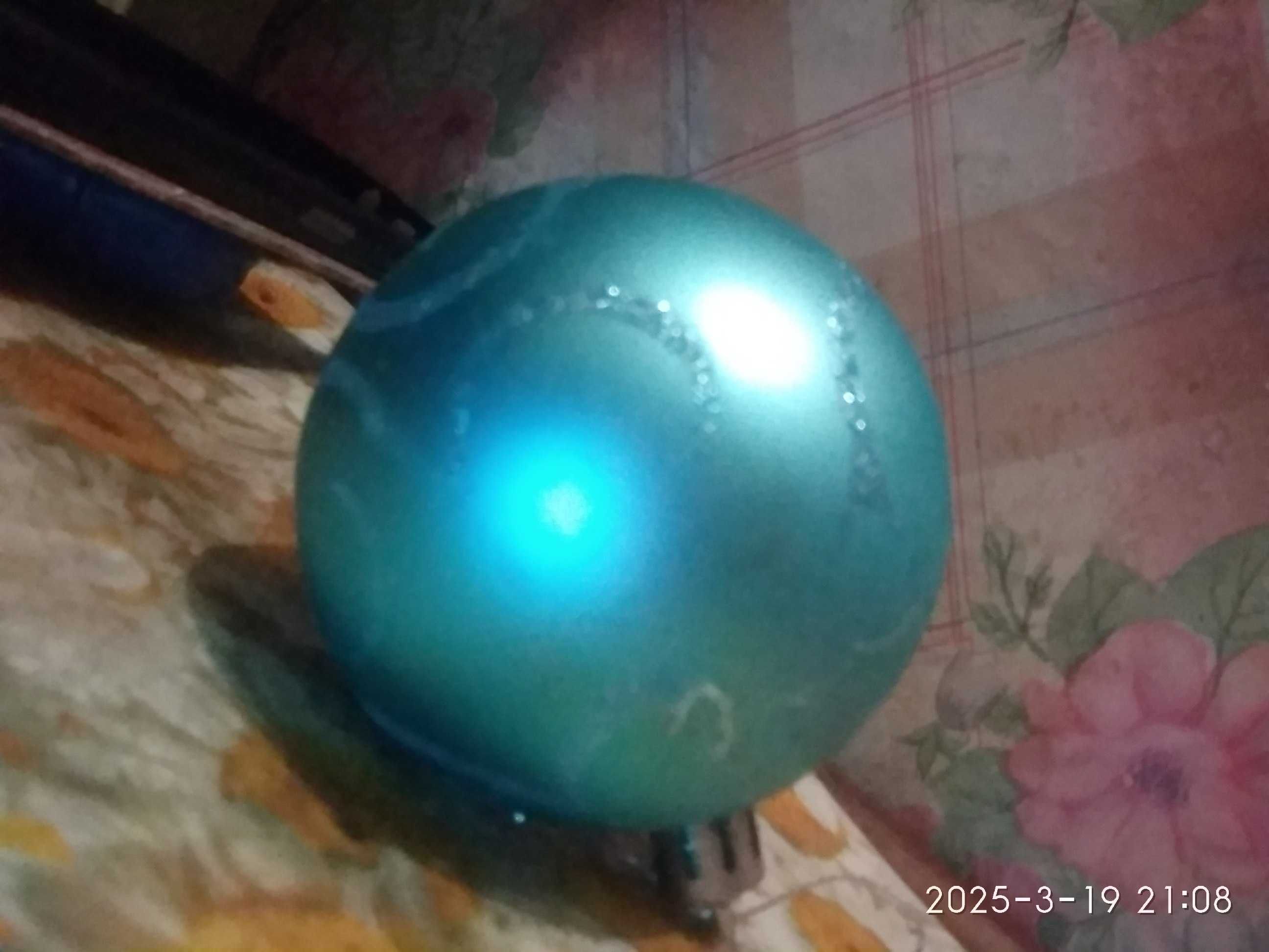 Продам подарочный зелёный шар-украшение
