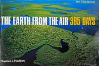 Livro The Earth from the air 365 days