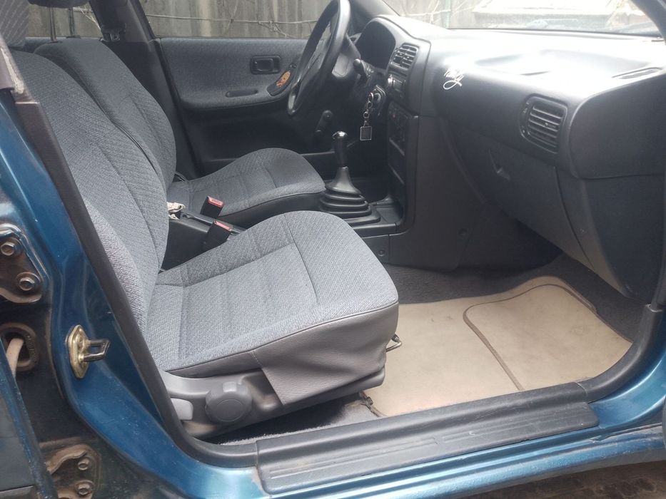 Nissan sunny в робочому стані