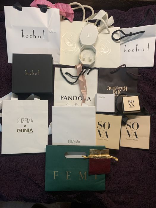 Брендовые-Подарочные бумажные пакеты