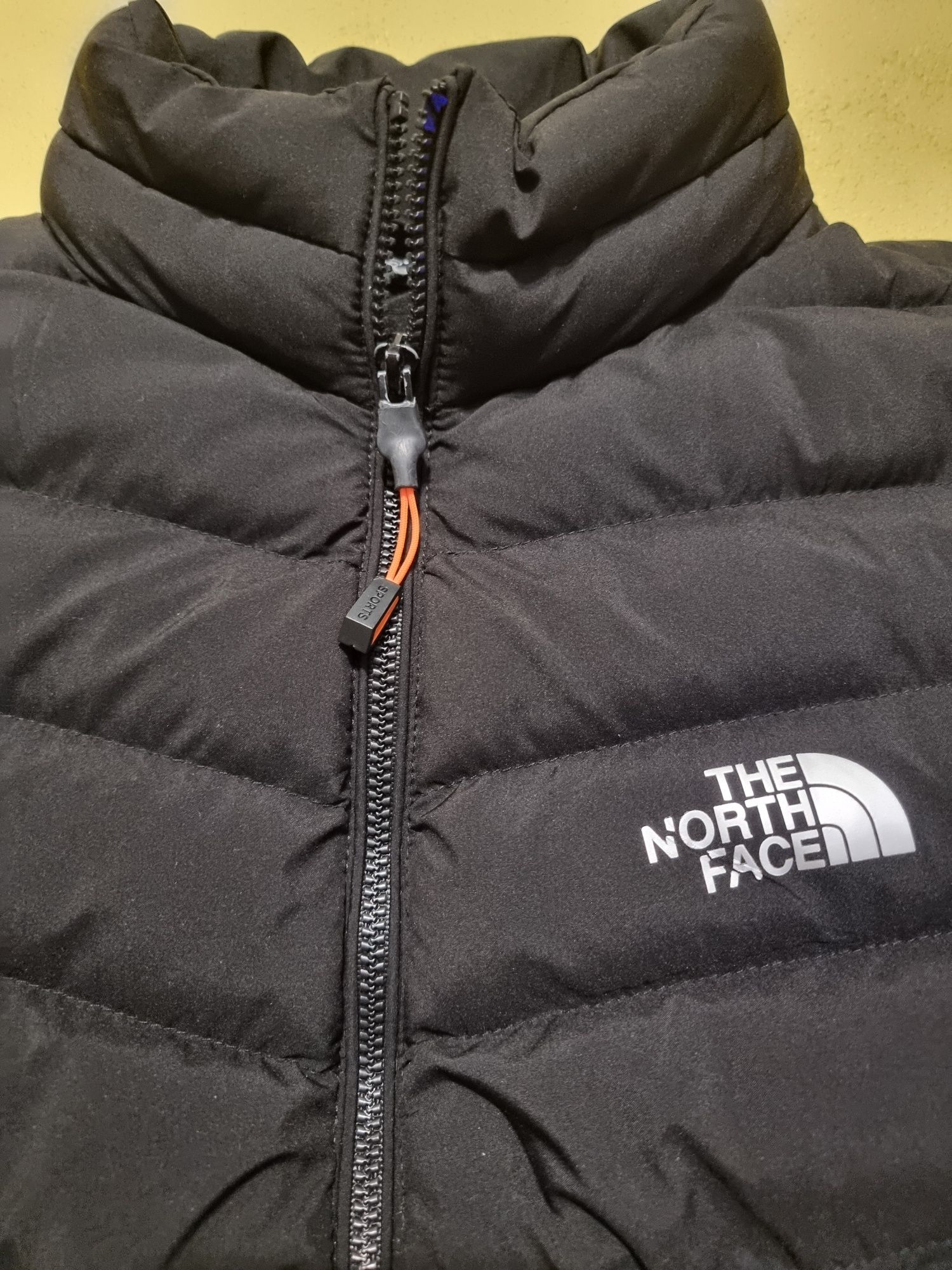 Куртка демісезонна з утепленою спиноюThe North Face