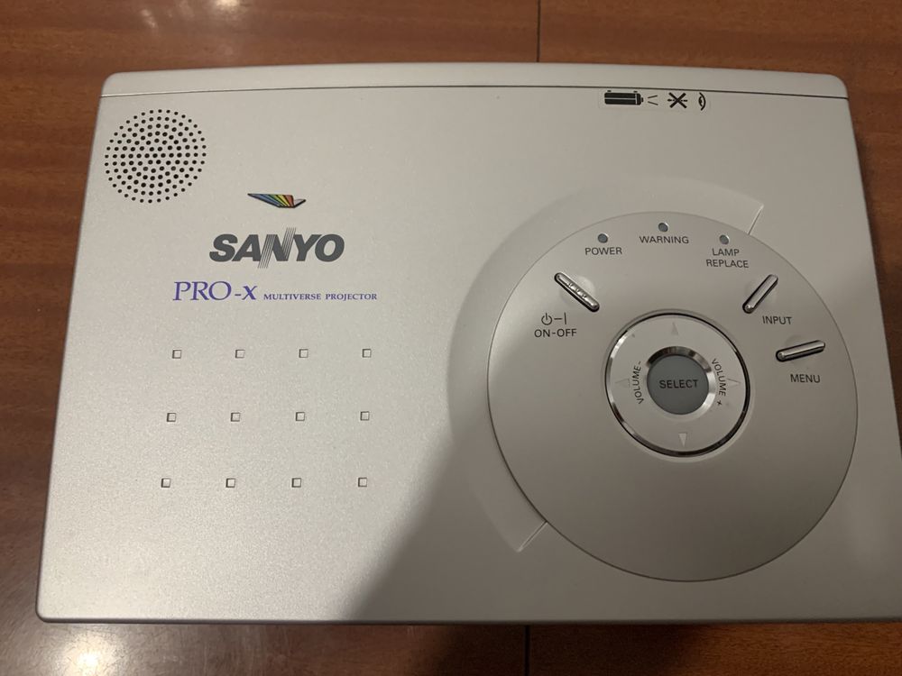 Retroprojector Sanyo Pro X multiverse projector