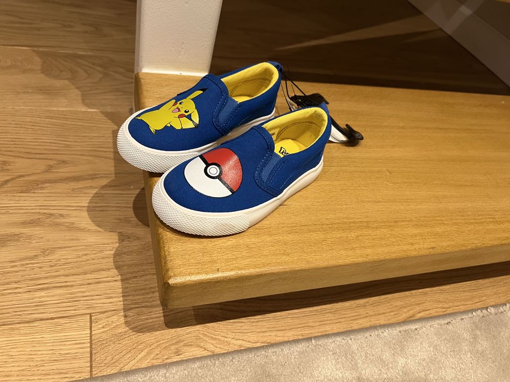 Trampki pokemon H&M