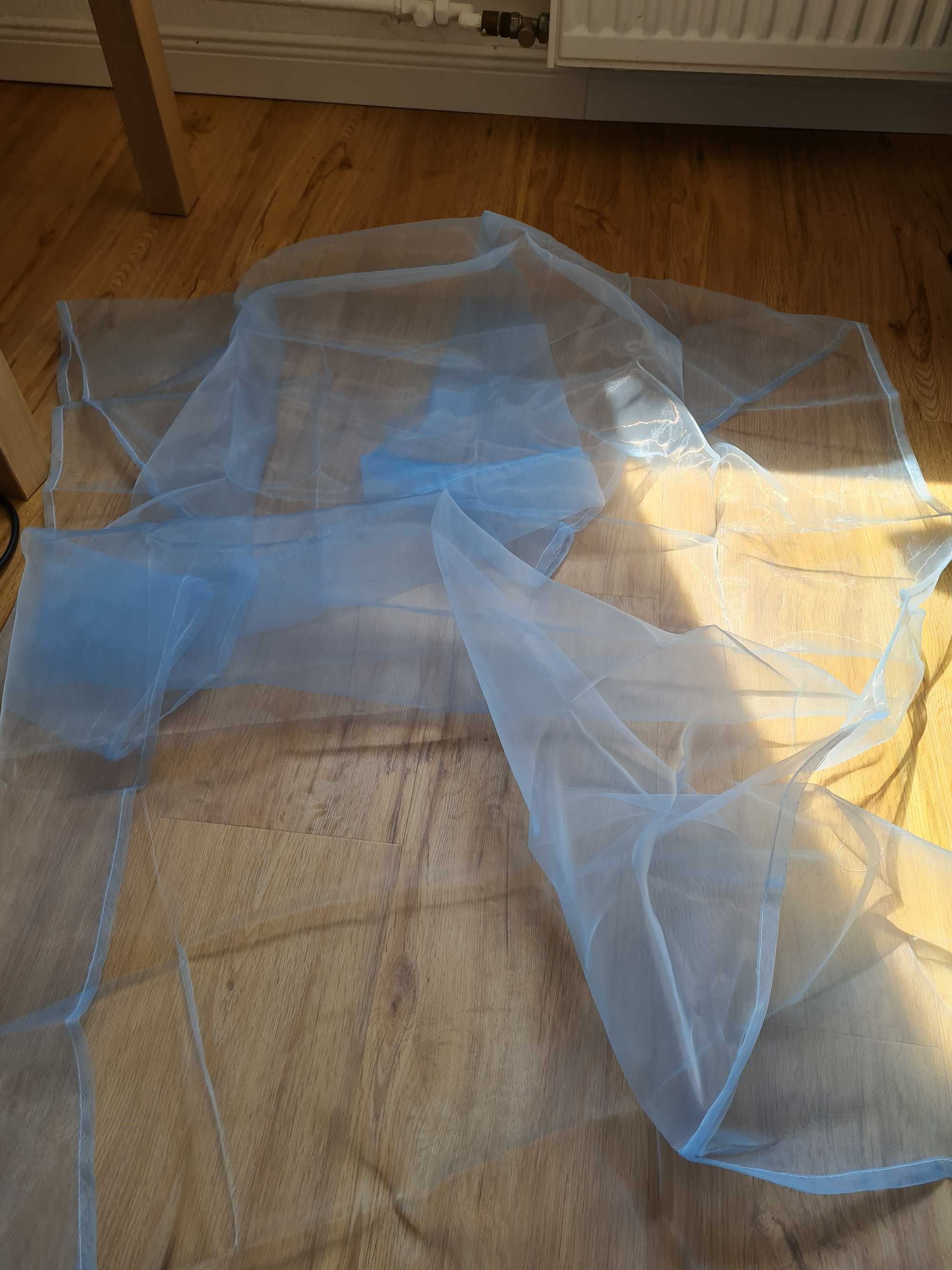 Niebieski tiul dekoracja stołu 2m x 1m