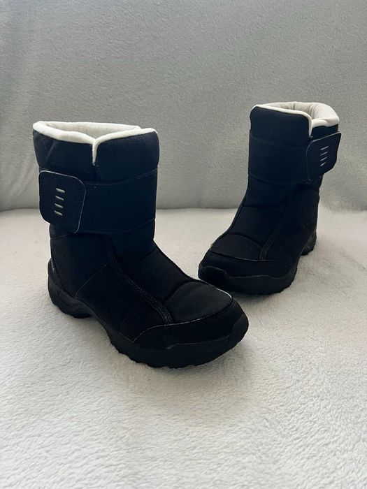 Чоботи фірми Quechua 36 розміру за устілкою 23 см.