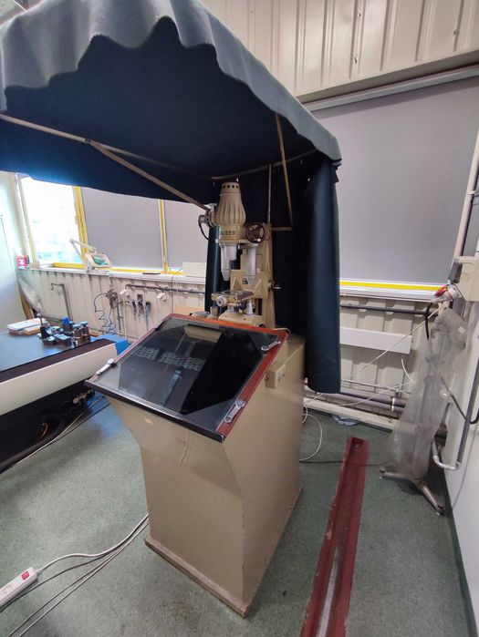 Projektor profilowy HAUSER 215