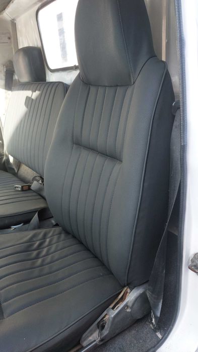 Toyota Dyna 150 em bom estado