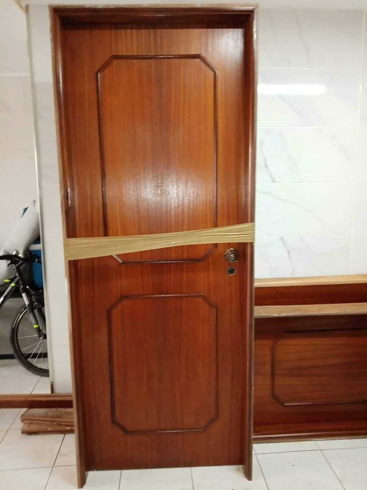 Portas de interior em mogno
