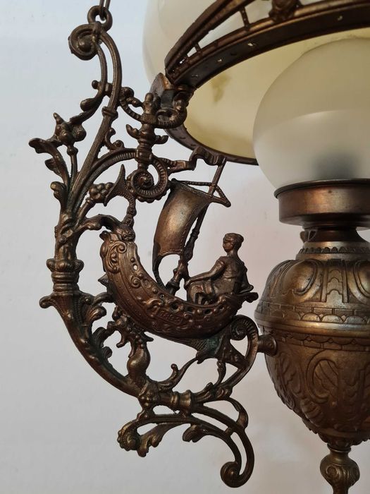 Okazała Lampa wisząca jak naftowa ŻYRANDOL