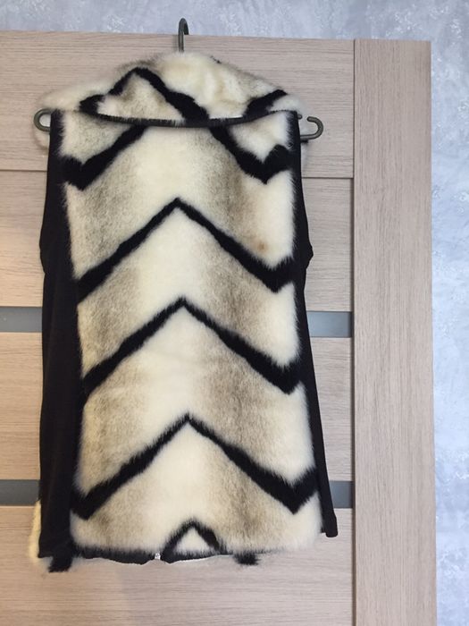 Продам.   жилетку