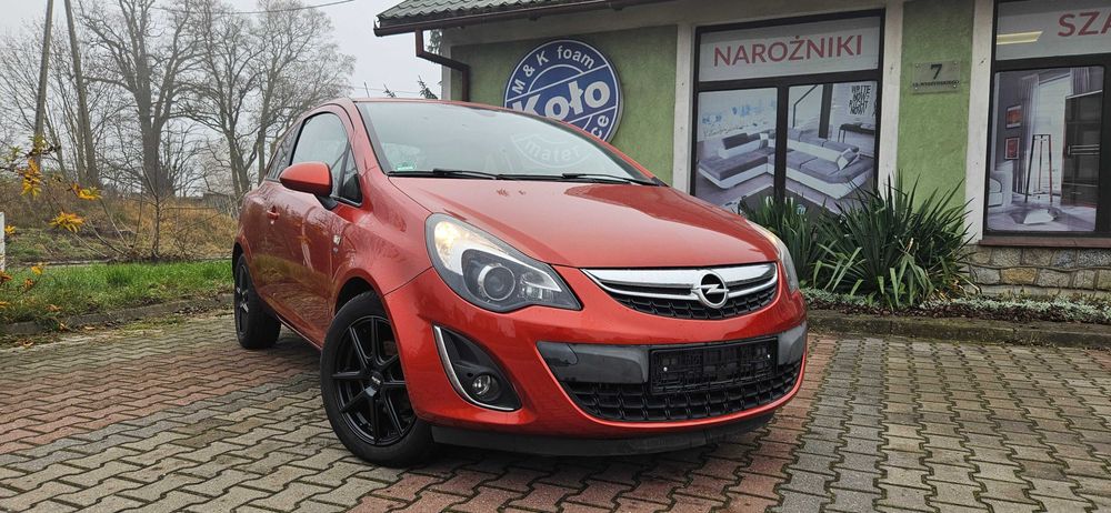 Świetny kolor/ grzane fotele i kierownica / czujniki parkowania /