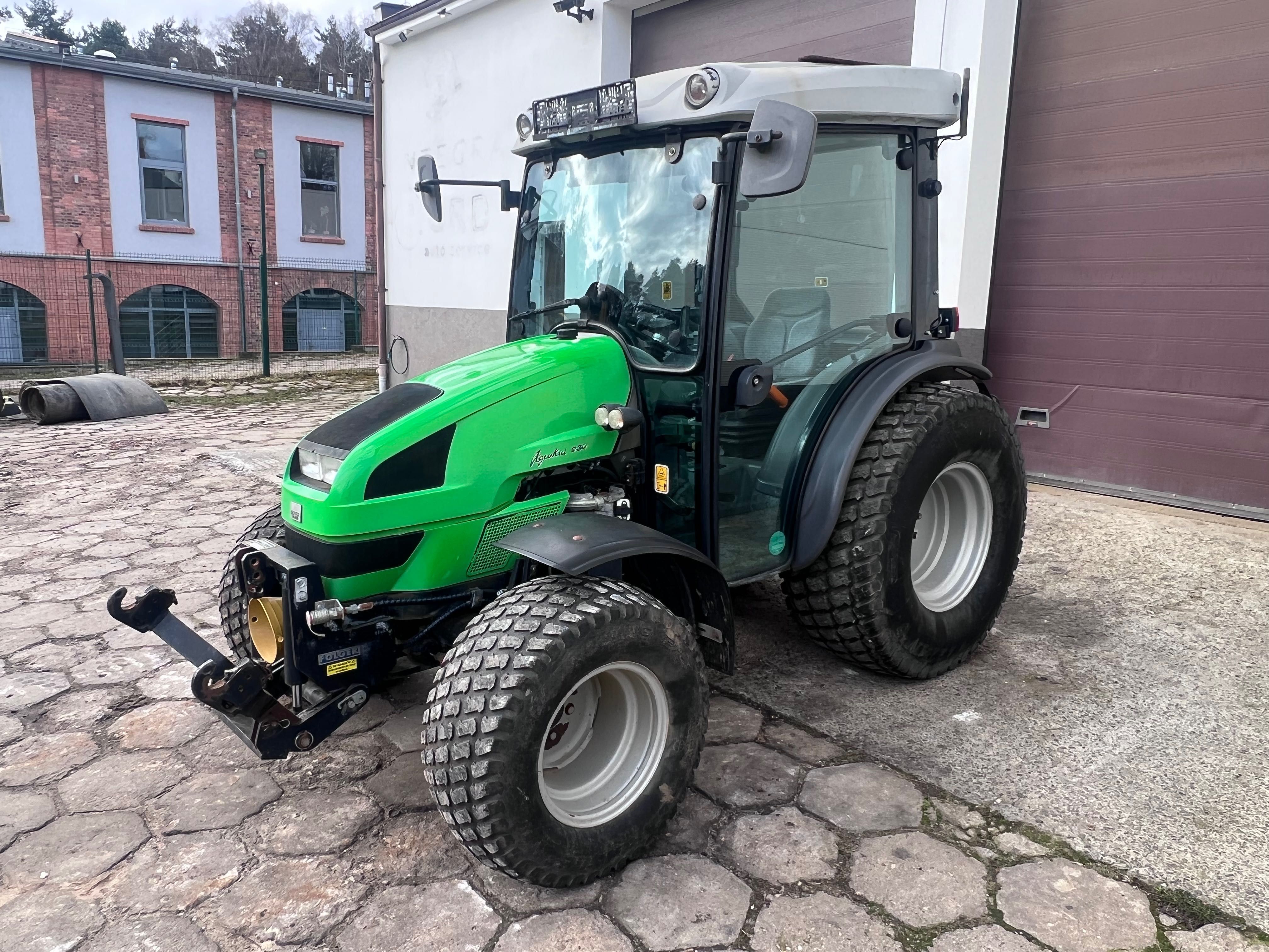 Traktor DEUTZ AGROKID 230 Traktor MFWD 2011 rok cena netto 79000 zł.