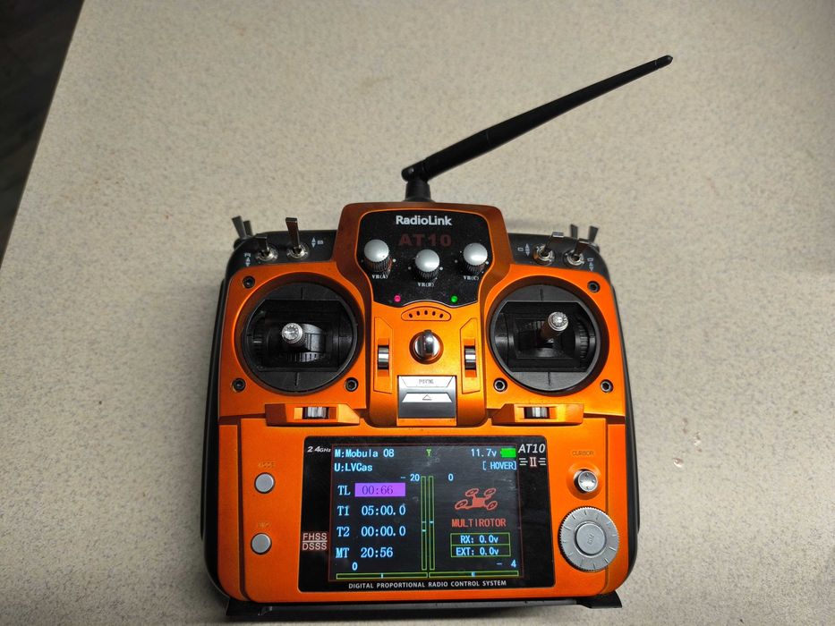 Radiolink AT10II - nadajnik 12 kanałowy modelarski